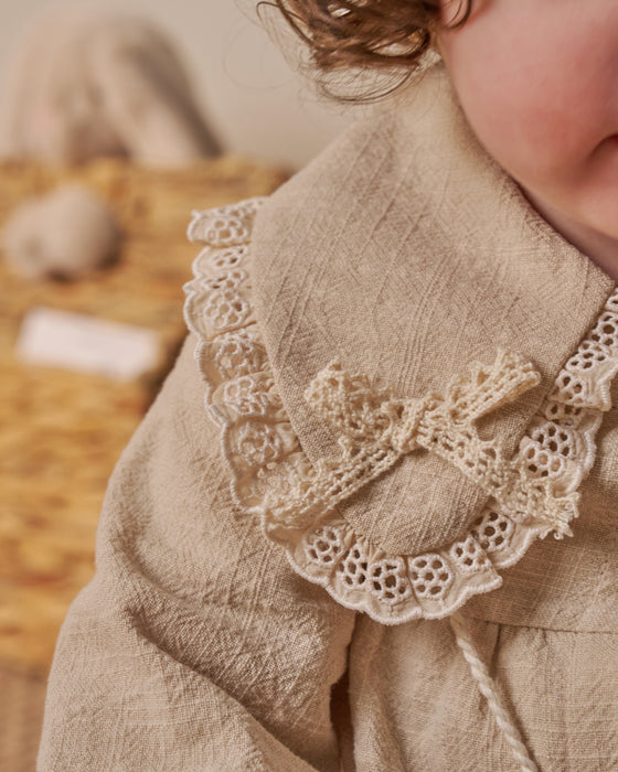 Dantel Detaylı Bebe Yaka Çantalı Bayramlık Keten Kız Bebek Elbise (9 Ay / 3 Yaş)