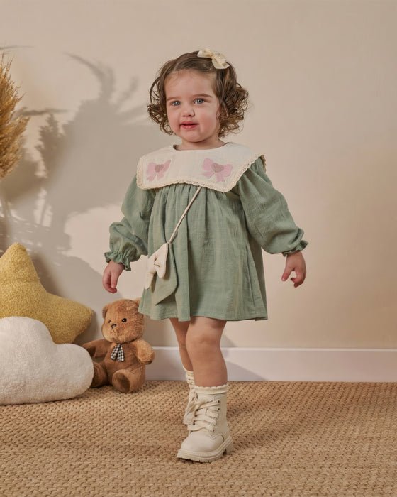 Nakış Detaylı Bebe Yaka Çantalı Bayramlık Keten Kız Bebek Elbise (6-9 Ay / 2-3 Yaş)