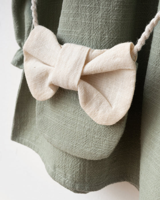 Nakış Detaylı Bebe Yaka Çantalı Bayramlık Keten Kız Bebek Elbise (6-9 Ay / 2-3 Yaş)