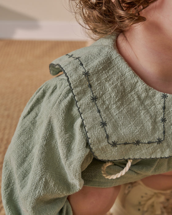 Yakası Nakışlı Çantalı Bayramlık Keten Kız Bebek Elbise (6-9 Ay / 2-3 Yaş)